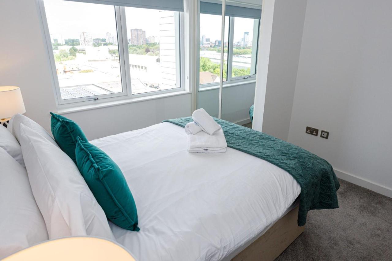 Contemporary 2 Bedroom Duplex In Salford Manchester Ngoại thất bức ảnh