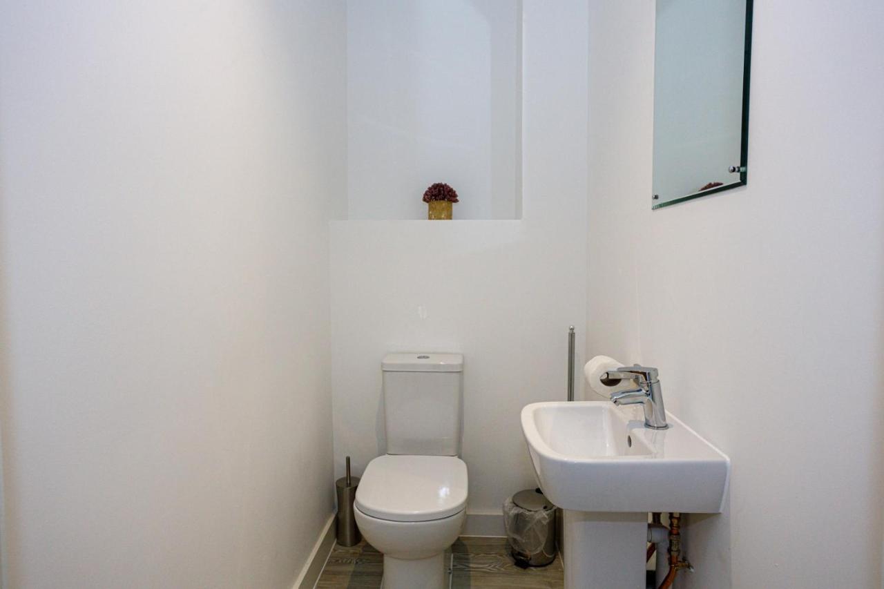 Contemporary 2 Bedroom Duplex In Salford Manchester Ngoại thất bức ảnh